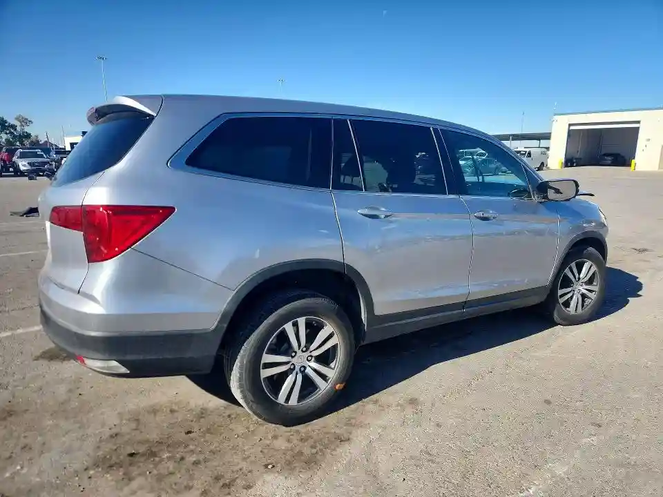 5FNYF5H39JB033658 2018 HONDA PILOT-2
