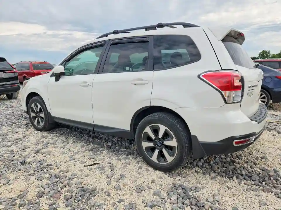 JF2SJAEC8HH510108 2017 SUBARU FORESTER-1