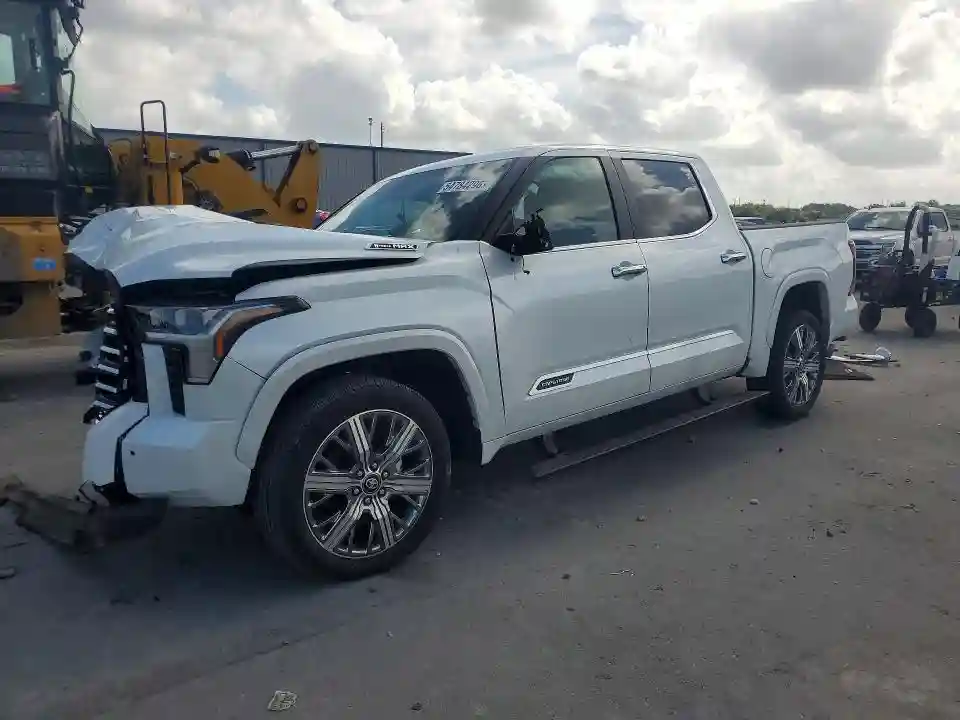 5TFVC5DB9TX129503 2026 TOYOTA TUNDRA-0
