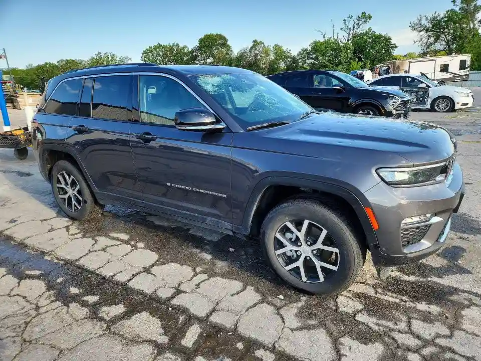 1C4RJHBG8R8937920 2024 JEEP CHEROKEE-3