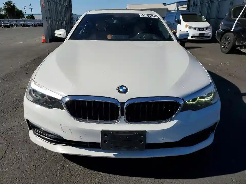 WBAJE5C58JWA97277 2018 BMW 5 SERIES-4