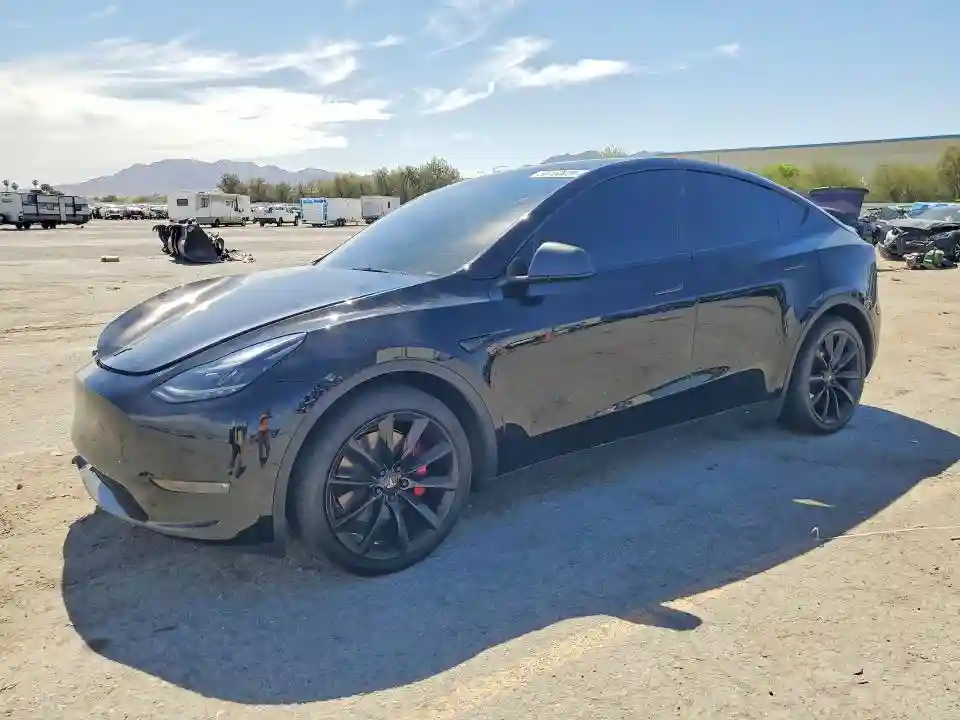 7SAYGAEE3RF991107 2024 TESLA MODEL Y-0