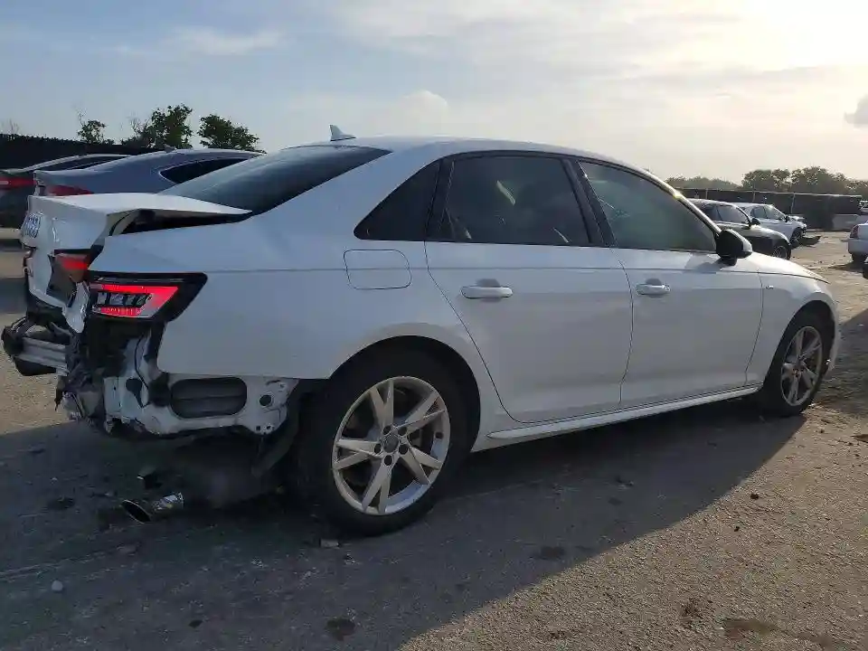 WAUKMAF47JA081133 2018 AUDI A4-2