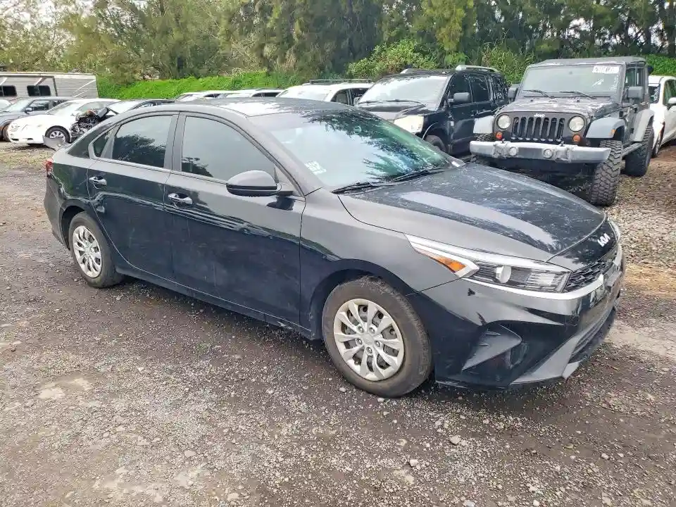 3KPF24AD8PE677411 2023 KIA FORTE-3