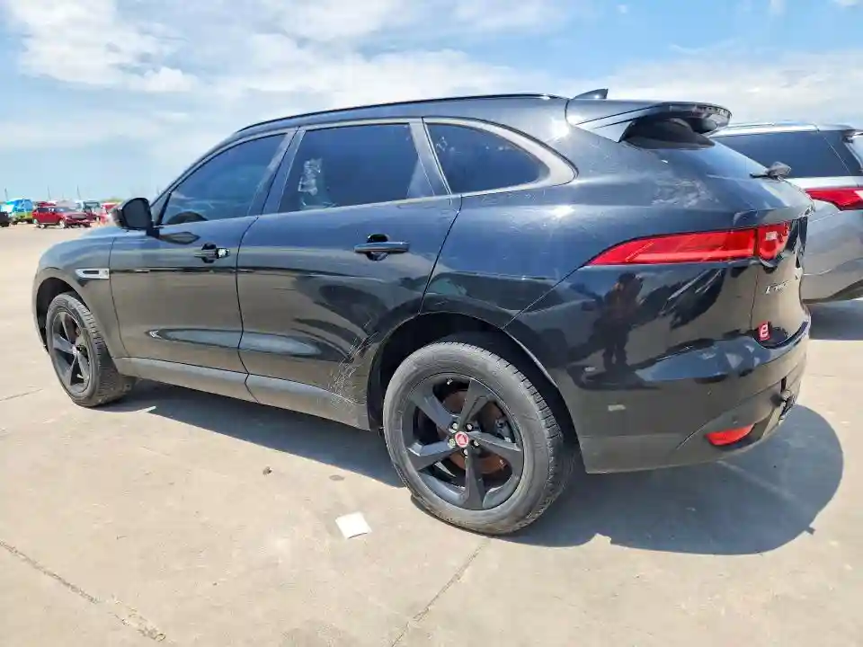 SADCJ2FX7JA321723 2018 JAGUAR F-PACE-1
