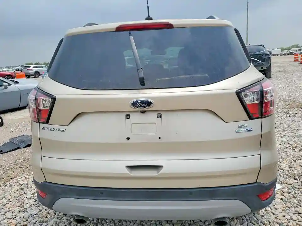 1FMCU9GD3JUA75098 2018 FORD ESCAPE SE-5