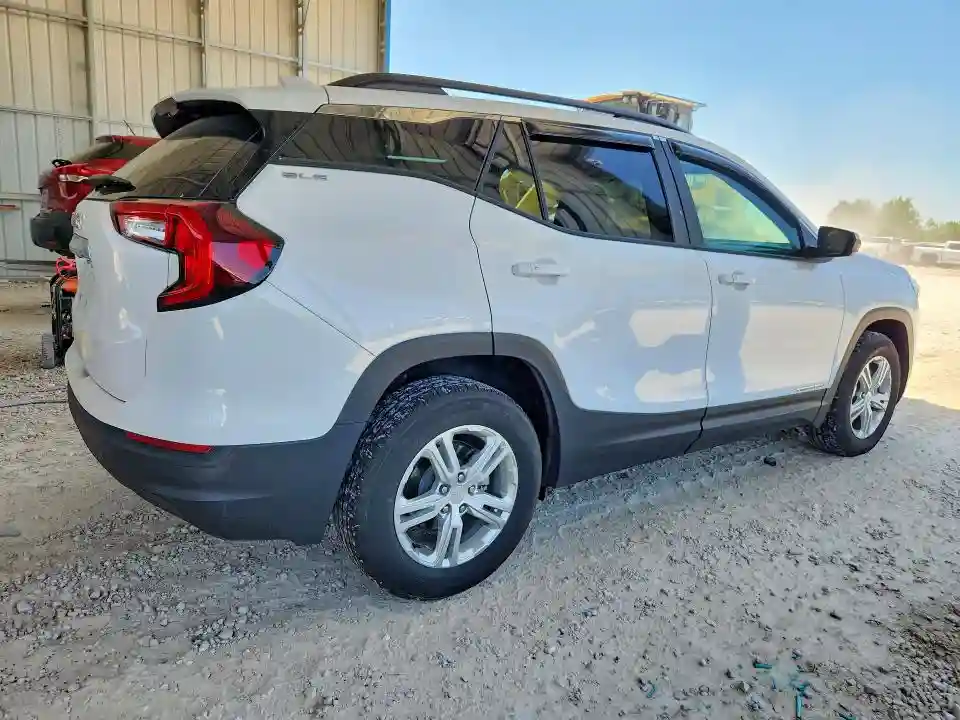 3GKALMEG8RL330725 2024 GMC TERRAIN-2