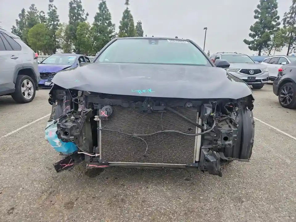 4T1B11HK3KU188876 2019 TOYOTA CAMRY-4