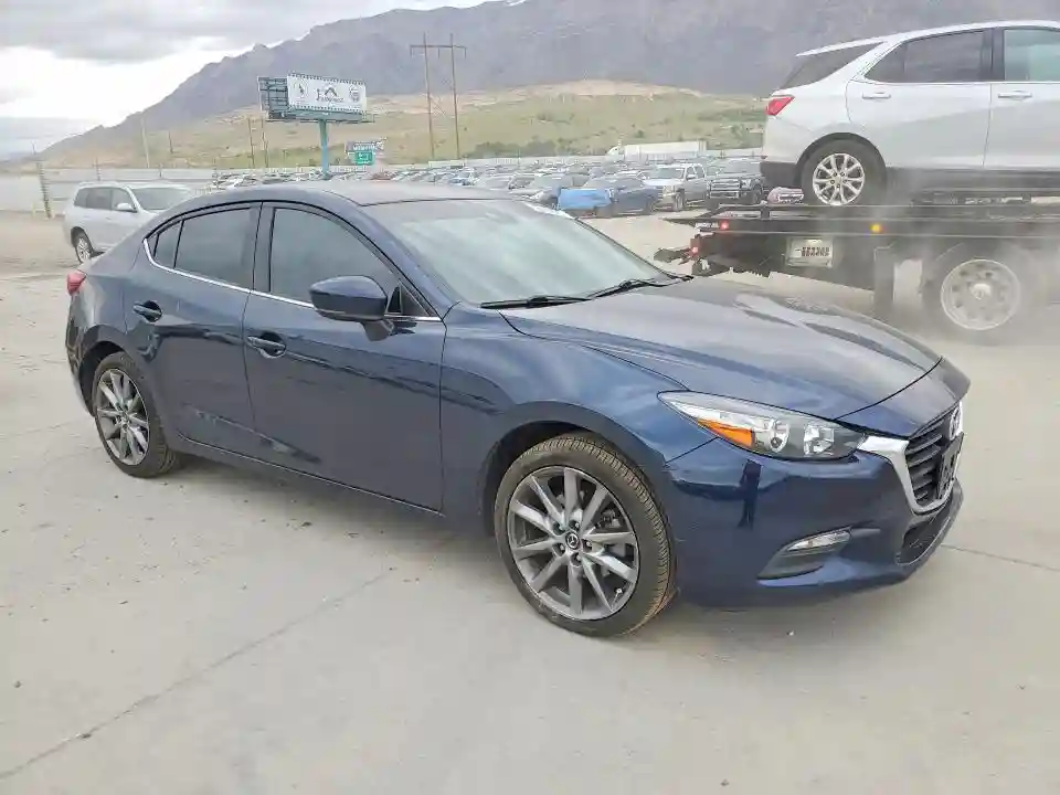 3MZBN1V37JM215129 2018 MAZDA 3-3