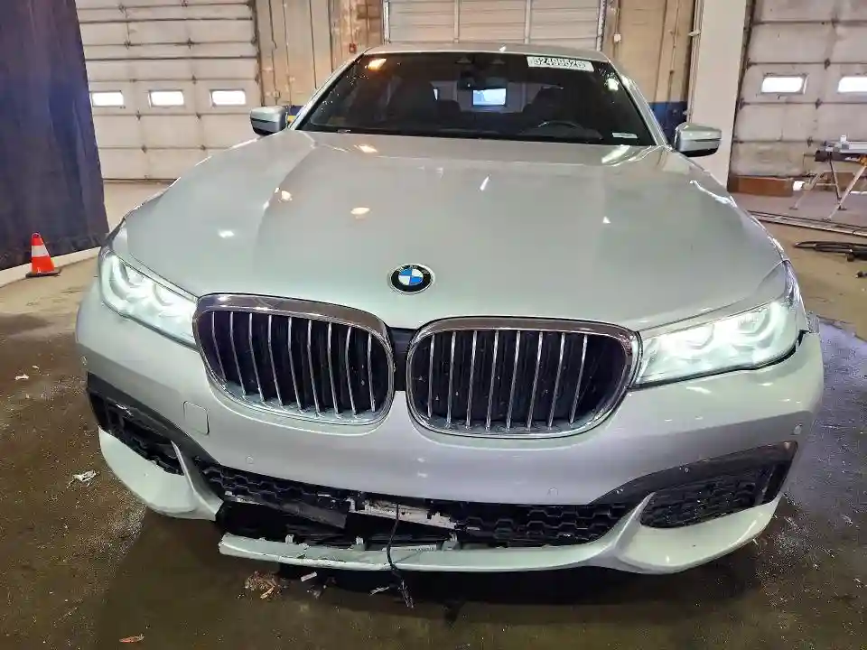 WBA7E2C56KB217513 2019 BMW 7 SERIES-4