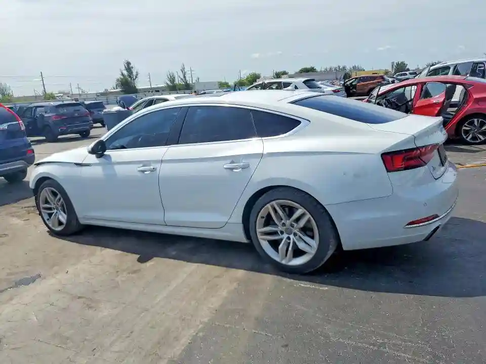 WAUBNCF5XKA006719 2019 AUDI A5-1