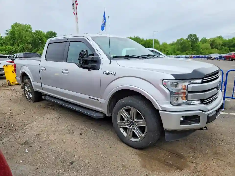 1FTFW1E18JFE25237 2018 FORD F150-3