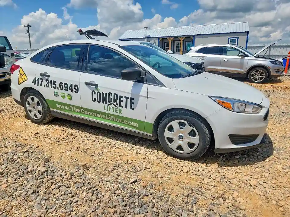 1FADP3E23JL287154 2018 FORD FOCUS-3