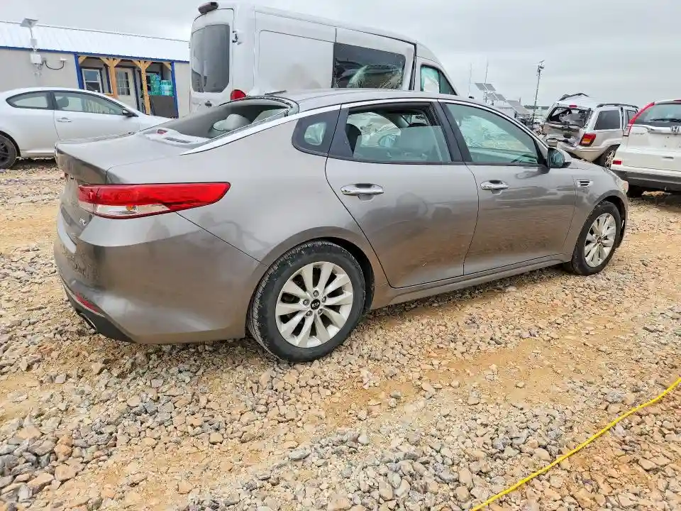 5XXGU4L36GG037868 2016 KIA OPTIMA-2
