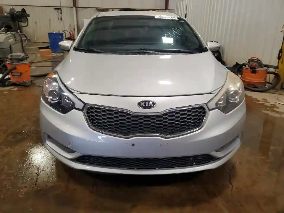 KNAFX4A61G5576044 2016 KIA FORTE-4