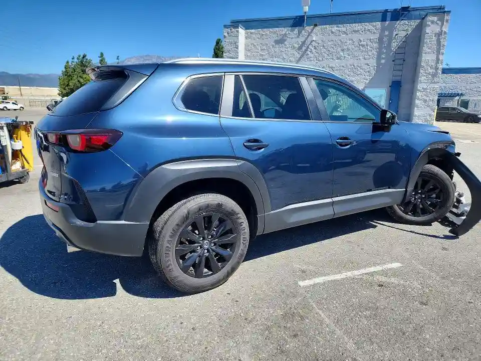 7MMVABCM2PN137743 2023 MAZDA CX-50-2