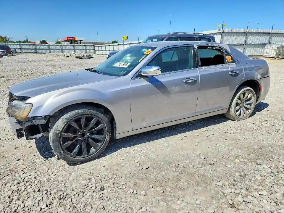 2C3CCAEGXJH145936 2018 CHRYSLER 300-0