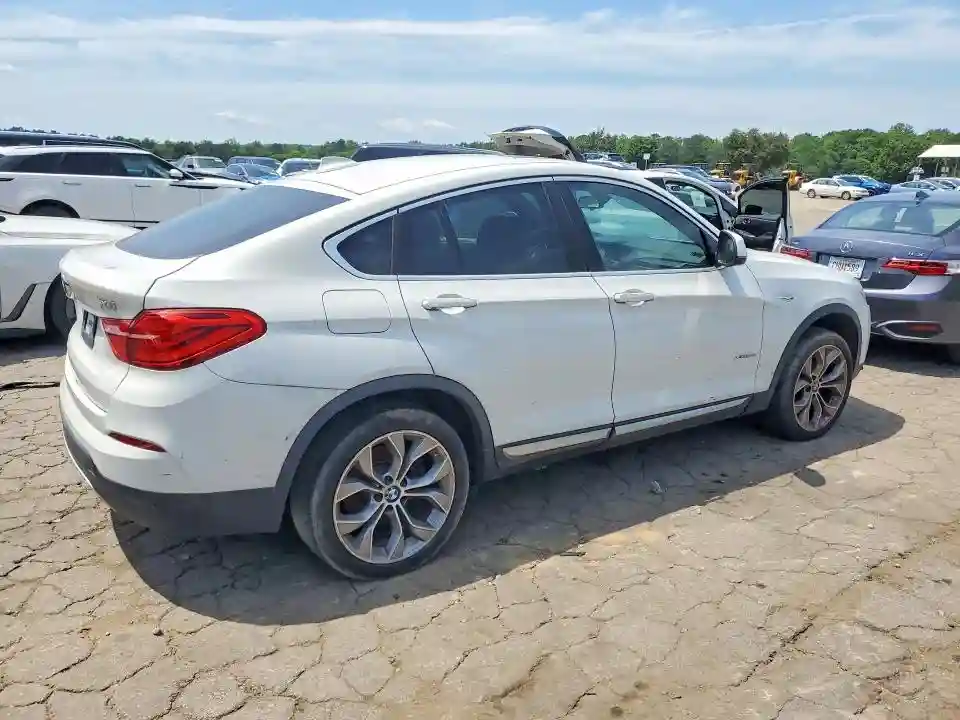 5UXXW3C55J0Z60730 2018 BMW X4-2