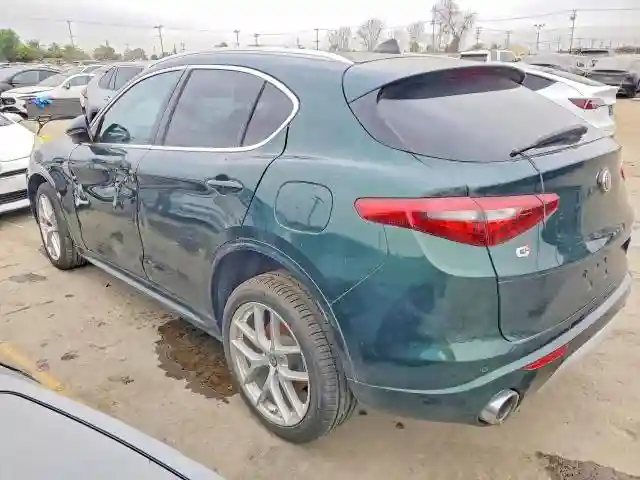 ZASPAKBN1M7D03986 2021 ALFA ROMEO STELVIO-1