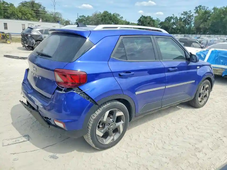 KMHRC8A39NU190768 2022 HYUNDAI VENUE-2