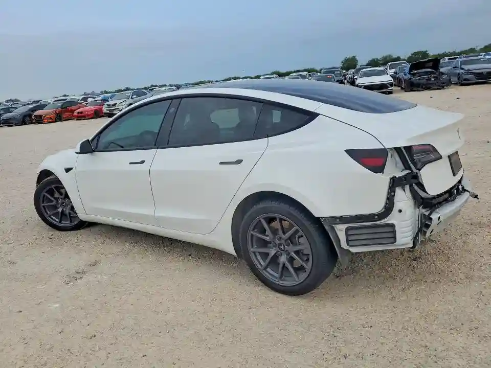 5YJ3E1EA2PF571457 2023 TESLA MODEL 3-1