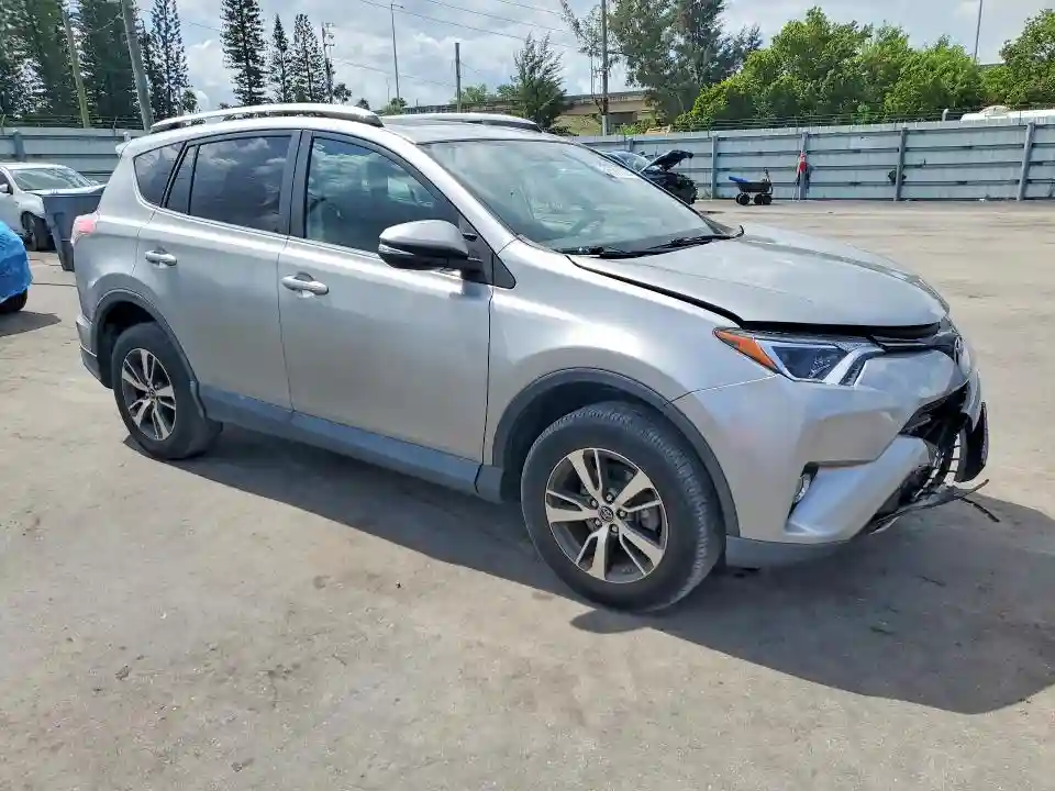 2T3WFREV1GW250175 2016 TOYOTA RAV4-3