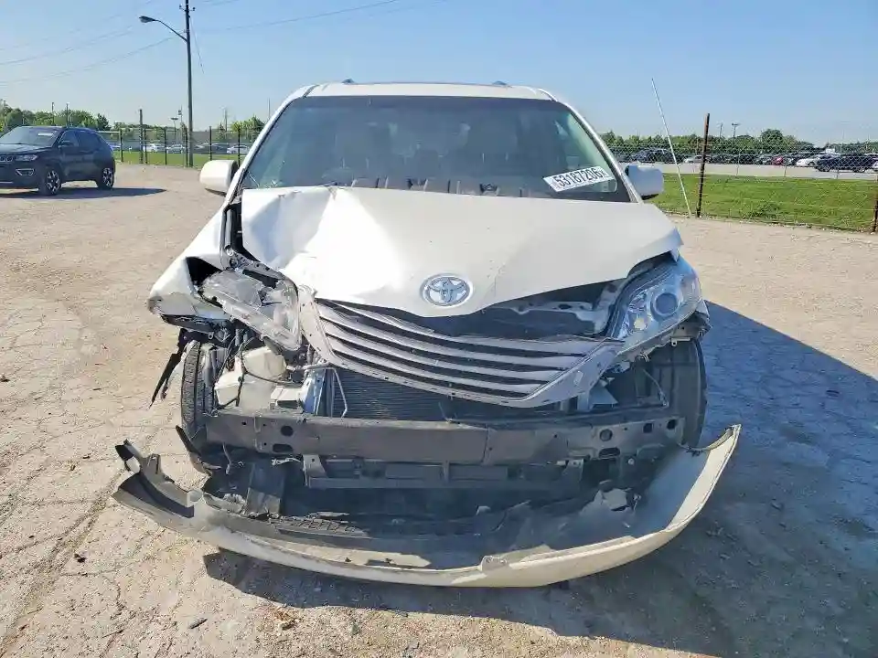 5TDYK3DC0FS561534 2015 TOYOTA SIENNA-4