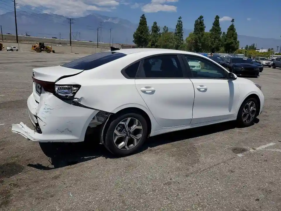 3KPF24AD9LE207544 2020 KIA FORTE-2