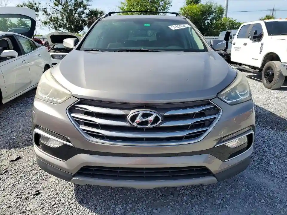 5XYZU3LB8JG553856 2018 HYUNDAI SANTA FE-4