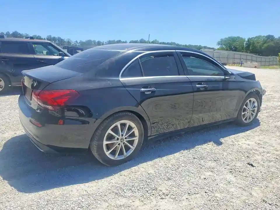 WDD3G4EB3KW001899 2019 MERCEDES-BENZ A-CLASS-2
