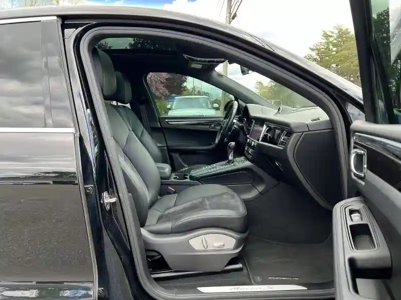 WP1AB2A54KLB30089 2019 PORSCHE MACAN-4