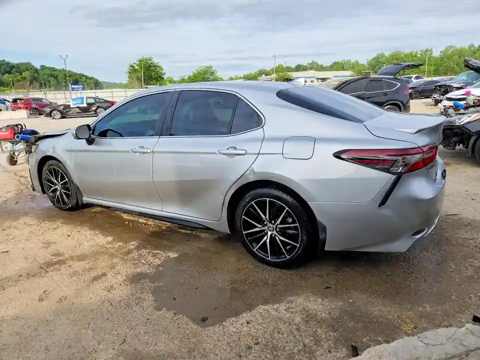 4T1G11AK3MU418502 2021 TOYOTA CAMRY-1