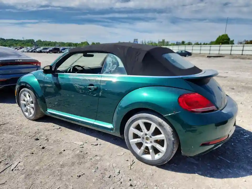 3VW5DAAT0JM502351 2018 VOLKSWAGEN BEETLE-1