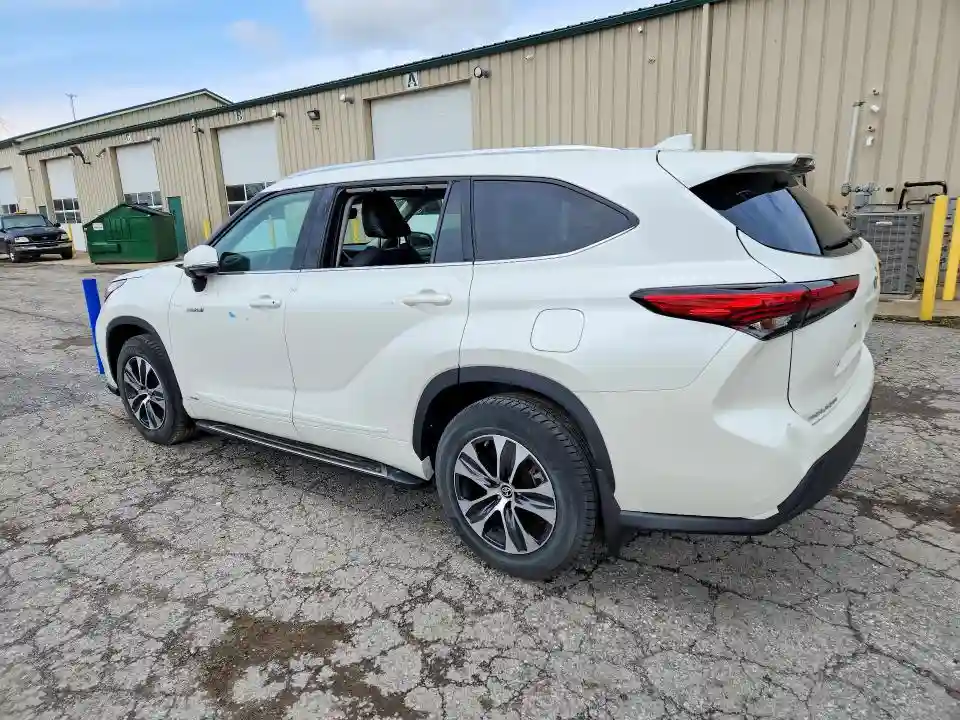 5TDHBRCH9MS530747 2021 TOYOTA HIGHLANDER-1