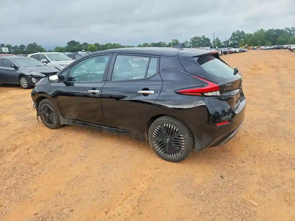 1N4CZ1CV5SC560328 2025 NISSAN LEAF-1