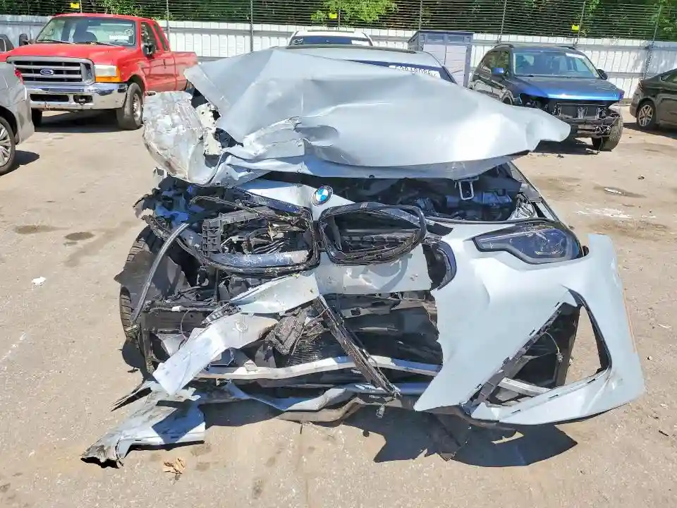 3MW43CM09R8D98359 2024 BMW M2-4