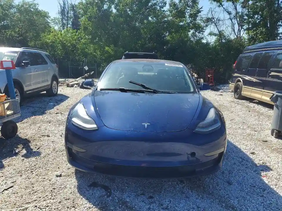5YJ3E1EA6JF017006 2018 TESLA MODEL 3-4
