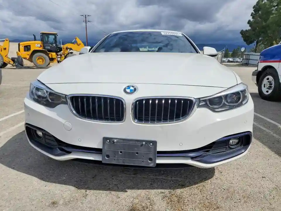 WBA4Z1C54JEC60765 2018 BMW 4 SERIES-4