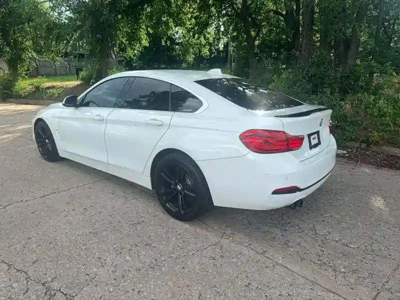 WBA4J1C53JBA30076 2018 BMW 4 SERIES-2
