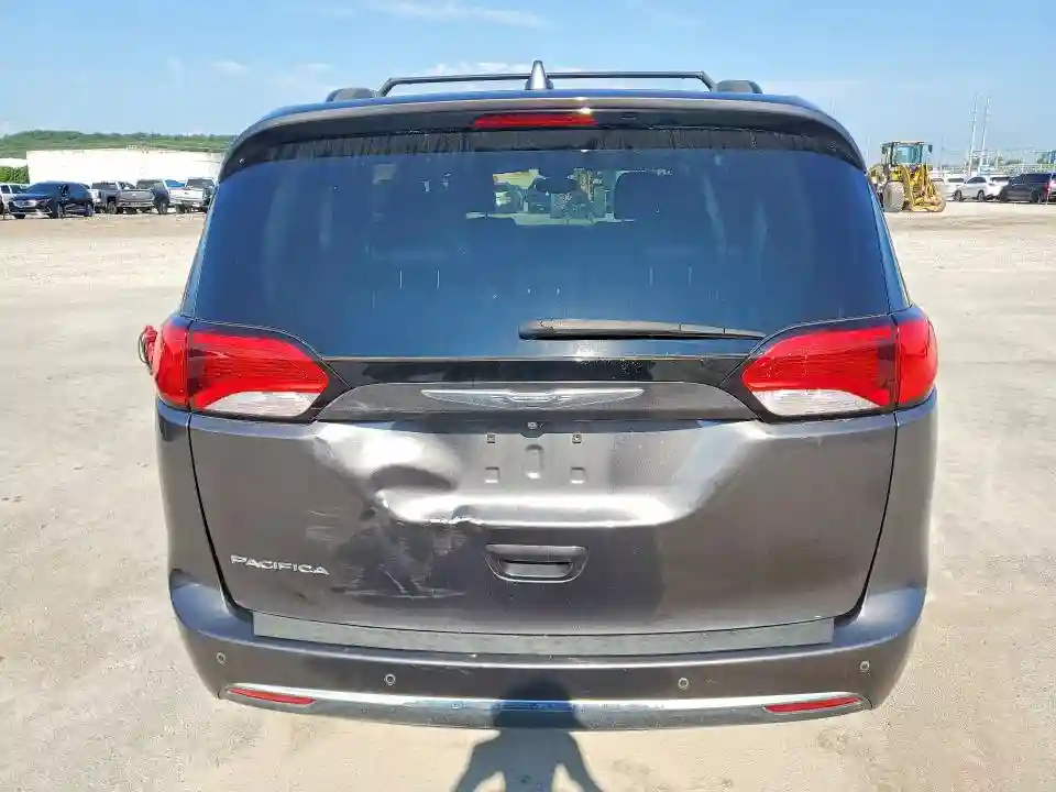 2C4RC1BG0HR757979 2017 CHRYSLER PACIFICA-5