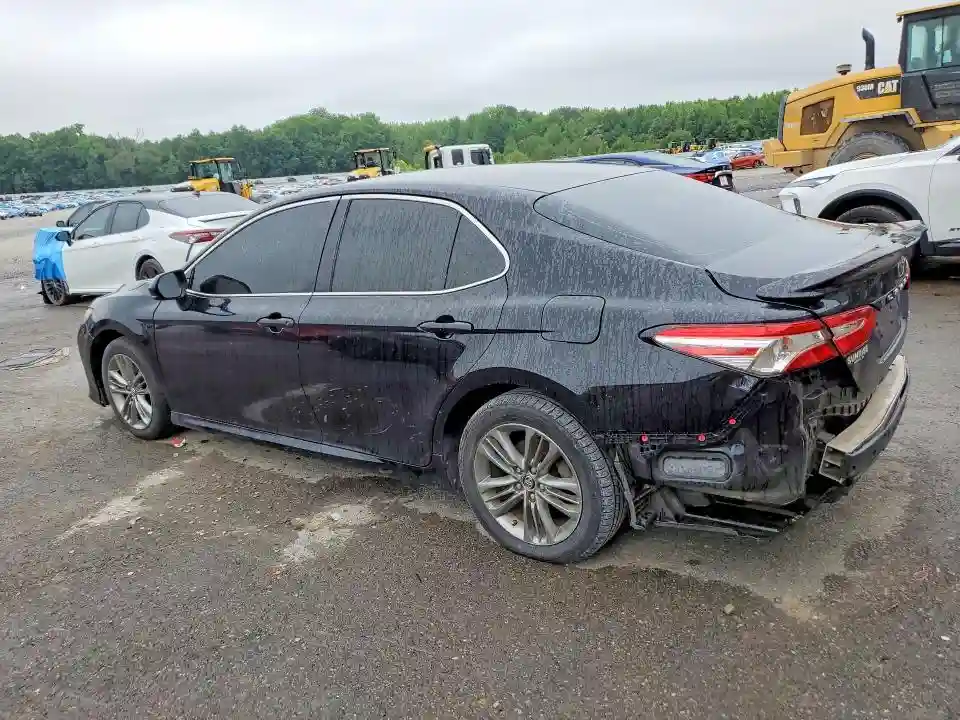 4T1B11HK8JU577785 2018 TOYOTA CAMRY-1