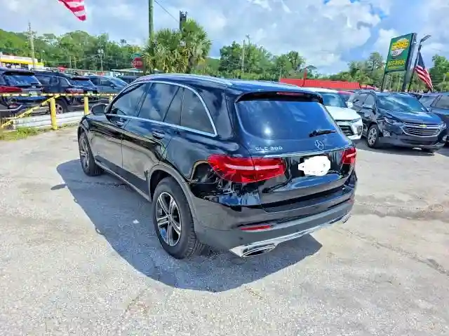 WDC0G4JB3JV107125 2018 MERCEDES-BENZ GLC-CLASS-2