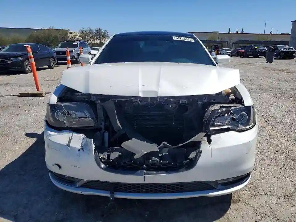 2C3CCABG2FH849351 2015 CHRYSLER 300-4