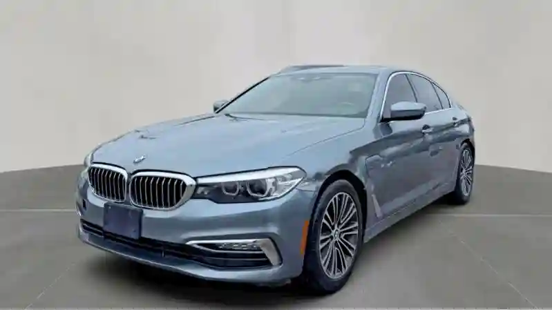 WBAJB1C56JB374403 2018 BMW 5 SERIES-1