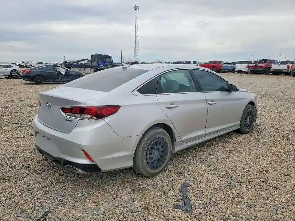 5NPE24AF1KH733688 2019 HYUNDAI SONATA-2