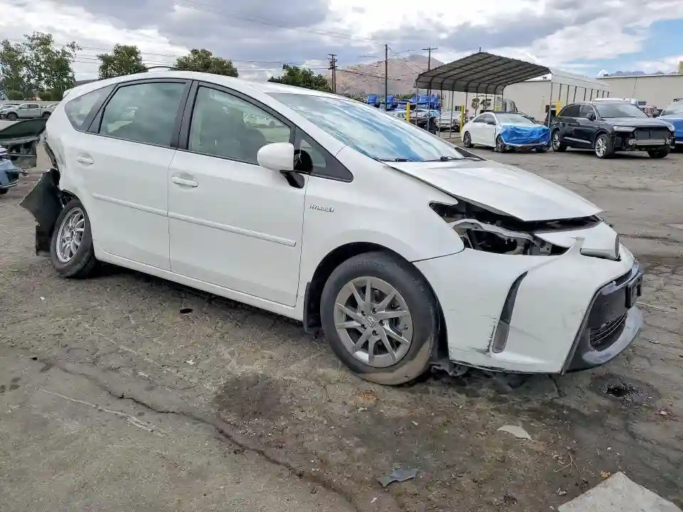 JTDZN3EU0FJ026302 2015 TOYOTA PRIUS-3