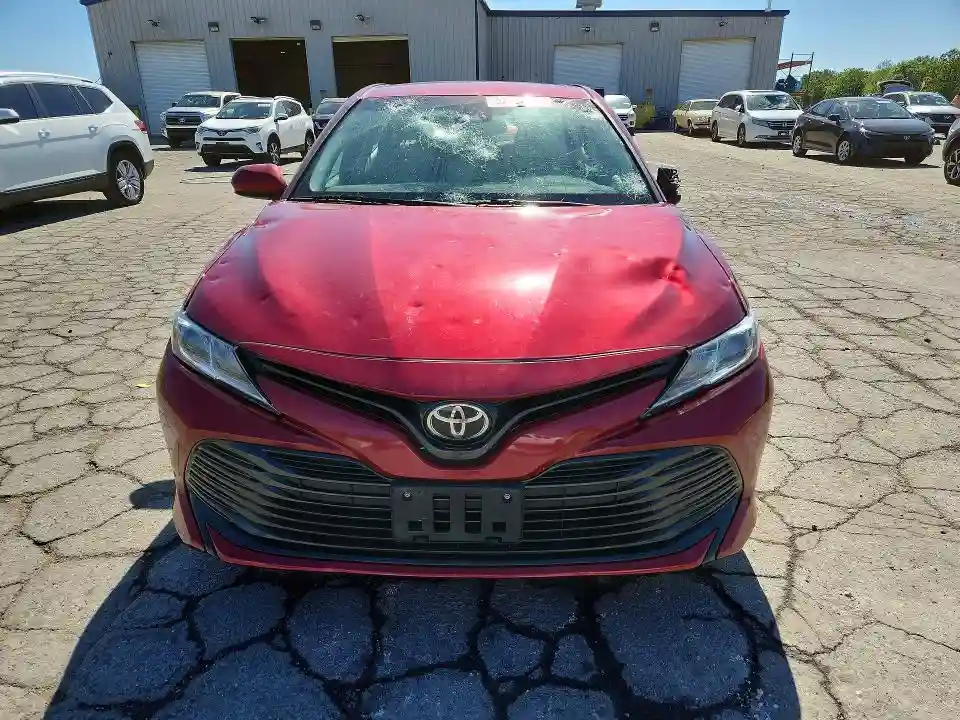 4T1B11HK8KU747922 2019 TOYOTA CAMRY-4