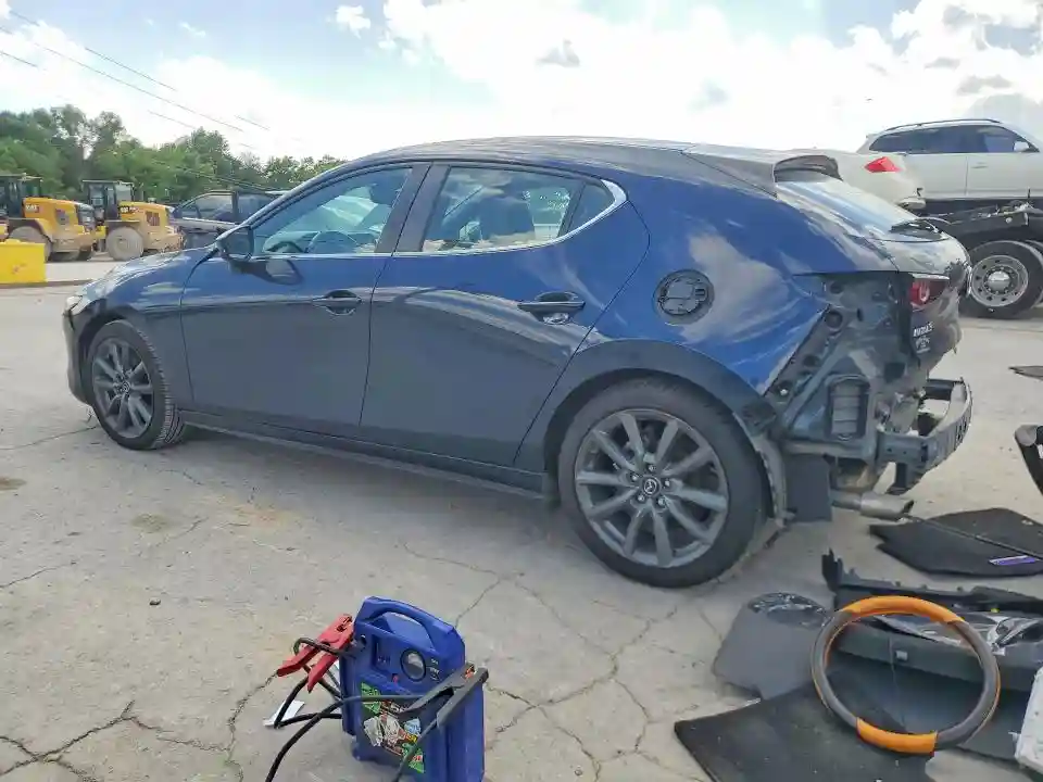 JM1BPAKLXN1510018 2022 MAZDA 3-1