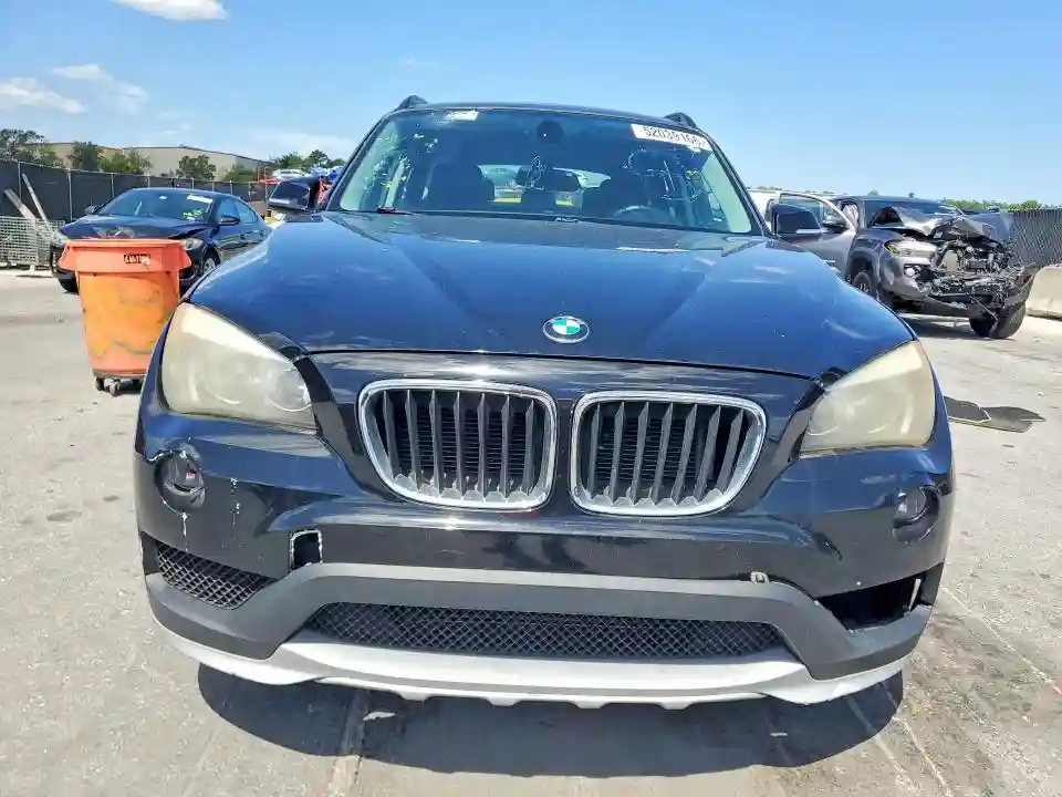 WBAVM1C52FV314409 2015 BMW X1-4