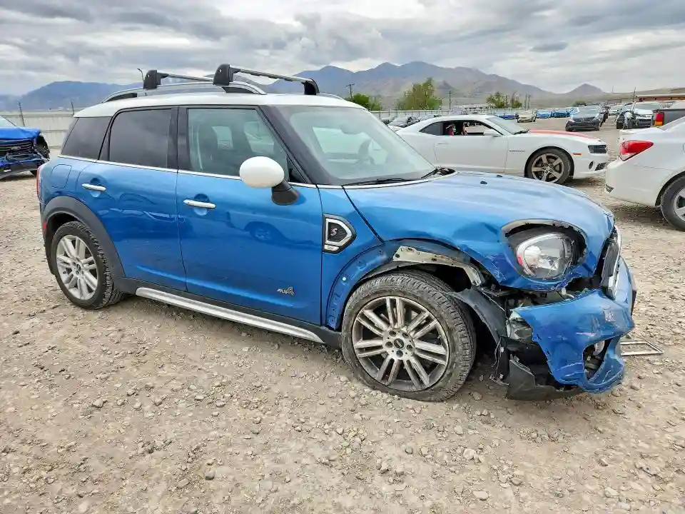 WMZYT5C32H3D81523 2017 MINI COOPER-3